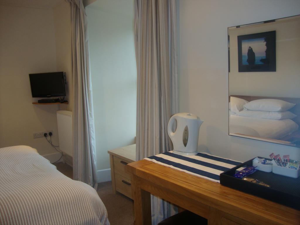 Hotel Gwesty'R Webley Cardigan Zimmer foto