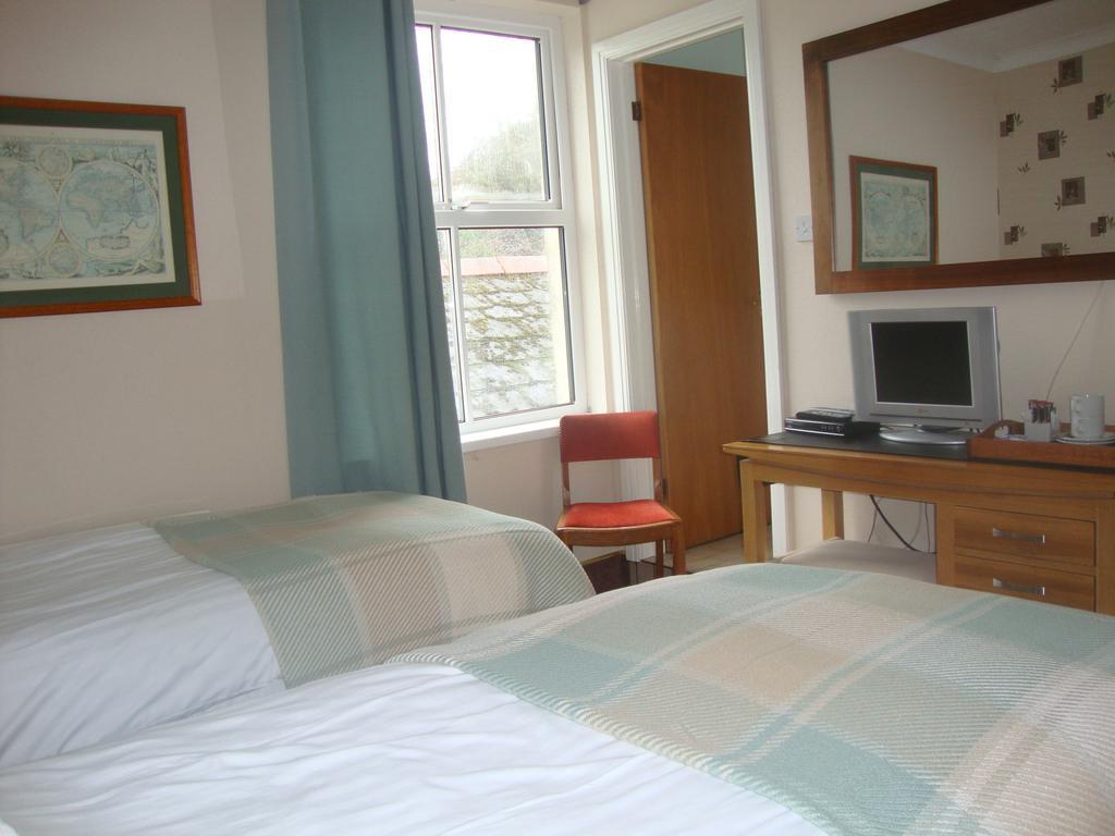 Hotel Gwesty'R Webley Cardigan Zimmer foto