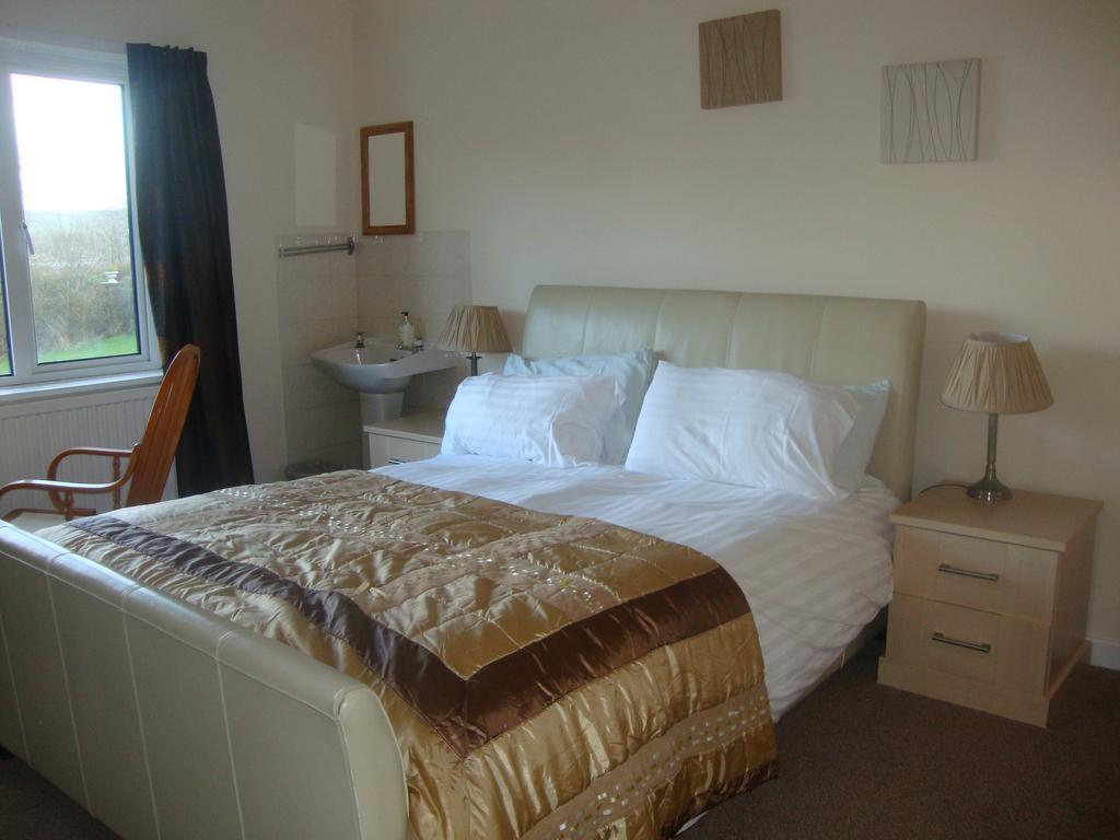 Hotel Gwesty'R Webley Cardigan Zimmer foto