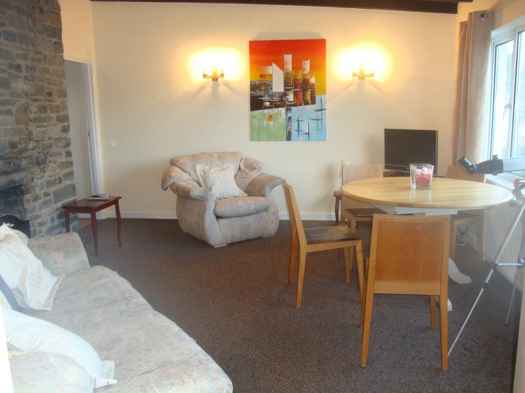 Hotel Gwesty'R Webley Cardigan Zimmer foto